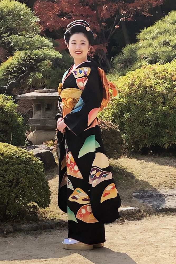 2022年限定カラー 振袖 豪華 刺繍 金紋意匠 身丈 174cm 撥水加工済